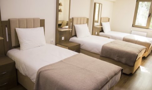 Ankara - �ankaya, �elen K�z ��renci Yurdu - 3 Ki�ilik Oda