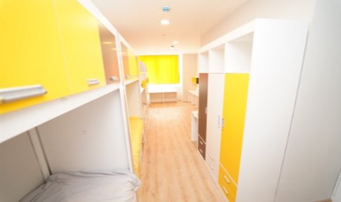 �stanbul - Kad�k�y,  Kartal Birg�l Han�m K�z Yurdu (Kadik�y) - 3 Ki�ilik Oda