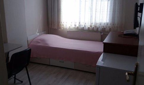 Üsküdar Kız Öğrenci Yurdu - 1 Kişilik Oda