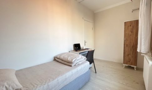 �zmir - �i�li, Modern ��renci Apart� - 1 Ki�ilik Oda