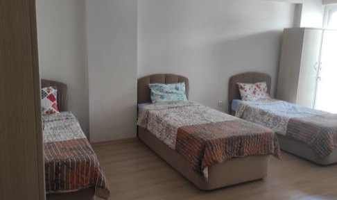 �zmir - Karaba�lar, �nsan Vakf� �ehit Bahattin Y�ld�z Erkek Yurdu - 3 Ki�ilik Oda