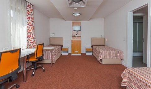 Ankara - �ankaya, 21. �UBE - �deal K�z ��renci Yurdu - 3 Ki�ilik Oda