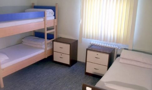 Ankara - �ankaya, �mer Derin Erkek ��renci Yurdu - 3 Ki�ilik Oda