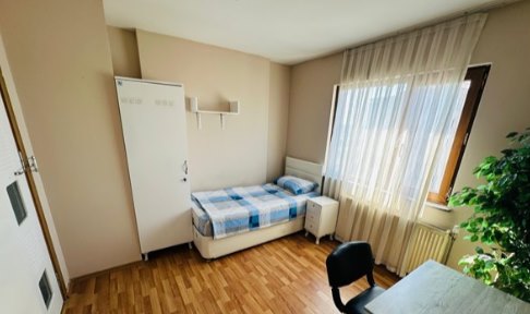 stanbul - Kadky, Gztepe Han Erkek renci Yurdu - 1 Kiilik Oda