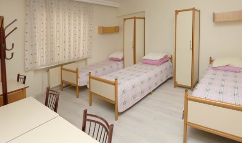 Kocaeli - �zmit, Kumru �niversite K�z Konukevi - 3 Ki�ilik Oda