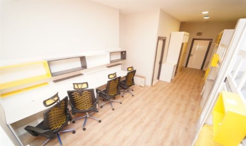 �stanbul - Kad�k�y,  Kartal Birg�l Han�m K�z Yurdu (Kadik�y) - 4 Ki�ilik Oda