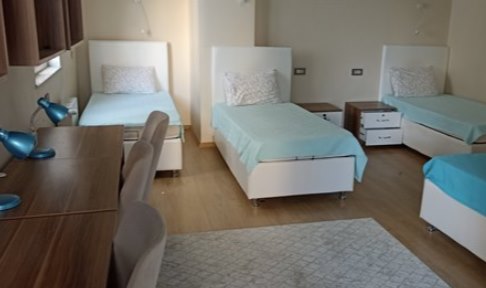 Adana - �ukurova, �nsan Vakf� Yediveren Erkek Yurdu  - 4 Ki�ilik Oda