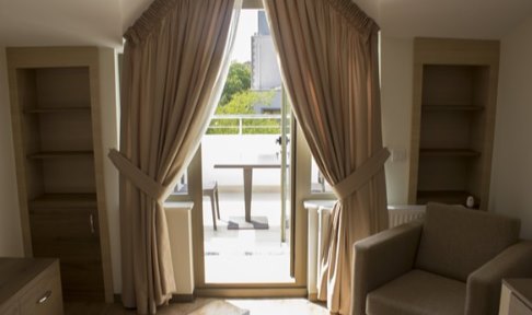 Ankara - �ankaya, �elen K�z ��renci Yurdu - 1 Ki�ilik Oda - Terasl�