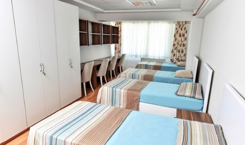 �zmir - Bornova, �nsan Vakf� Bornova K�z Yurdu - 4 Ki�ilik Oda