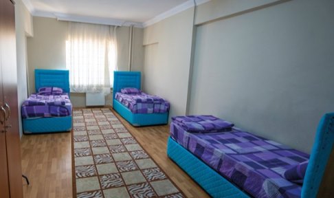 Konya - Sel�uklu, �nsan Vakf� Medeniyet Erkek Yurdu - 3 Ki�ilik Oda
