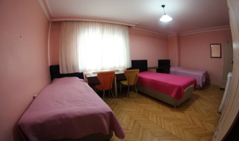Ankara - �ankaya, Nihan K�z ��renci Yurdu - 3 Ki�ilik Oda
