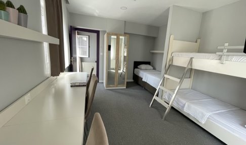 Ankara - �ankaya, Ey�bo�lu K�z ��renci Yurdu - 3 Ki�ilik Oda