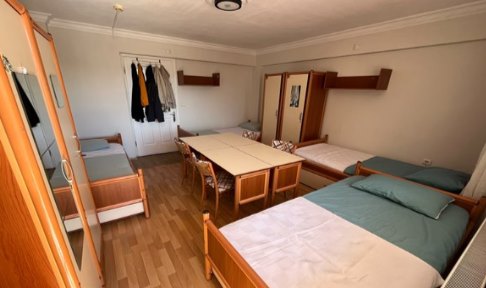 �zmir - Bornova, �zel Bornova Erkek ��renci Yurdu - 4 Ki�ilik Oda