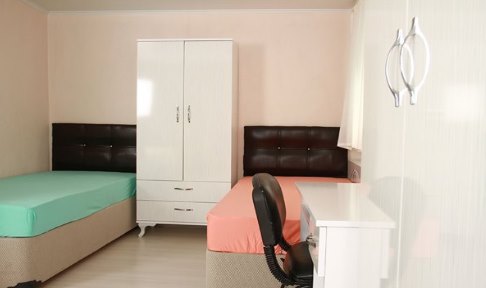 �zmir - Bornova, Bat� Plus K�z Yurdu - 2 Ki�ilik Oda